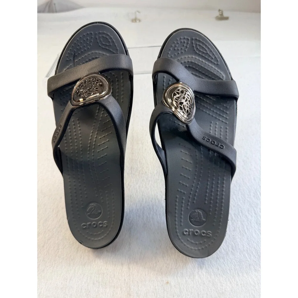 Crocs Sanrah Embellished Medallion Wedge Sandals Black Women's Size 7 W7